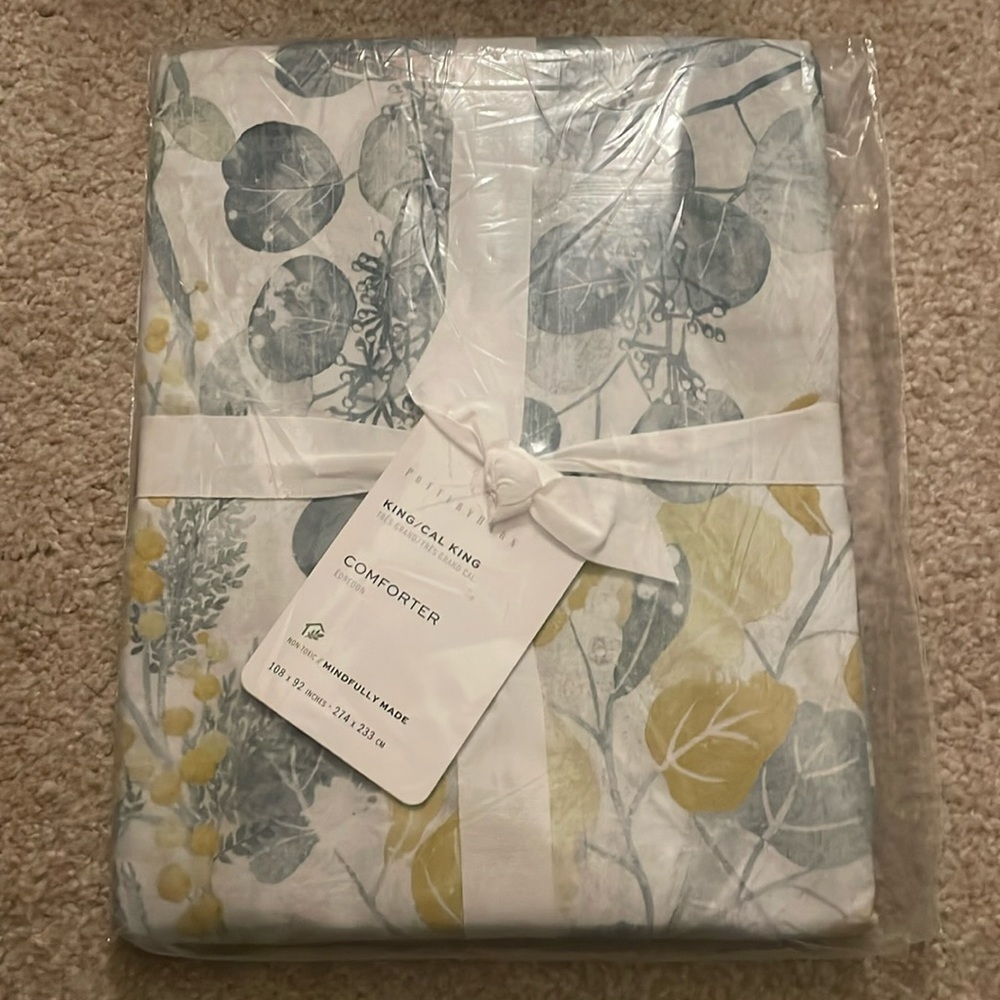 Pottery Barn King/Cal King Botanical Comforter Cover still in packaging